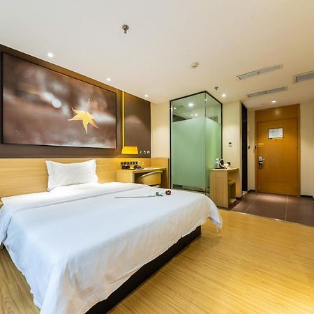 Iu Hotel Chongqing Jiefangbei Dış mekan fotoğraf