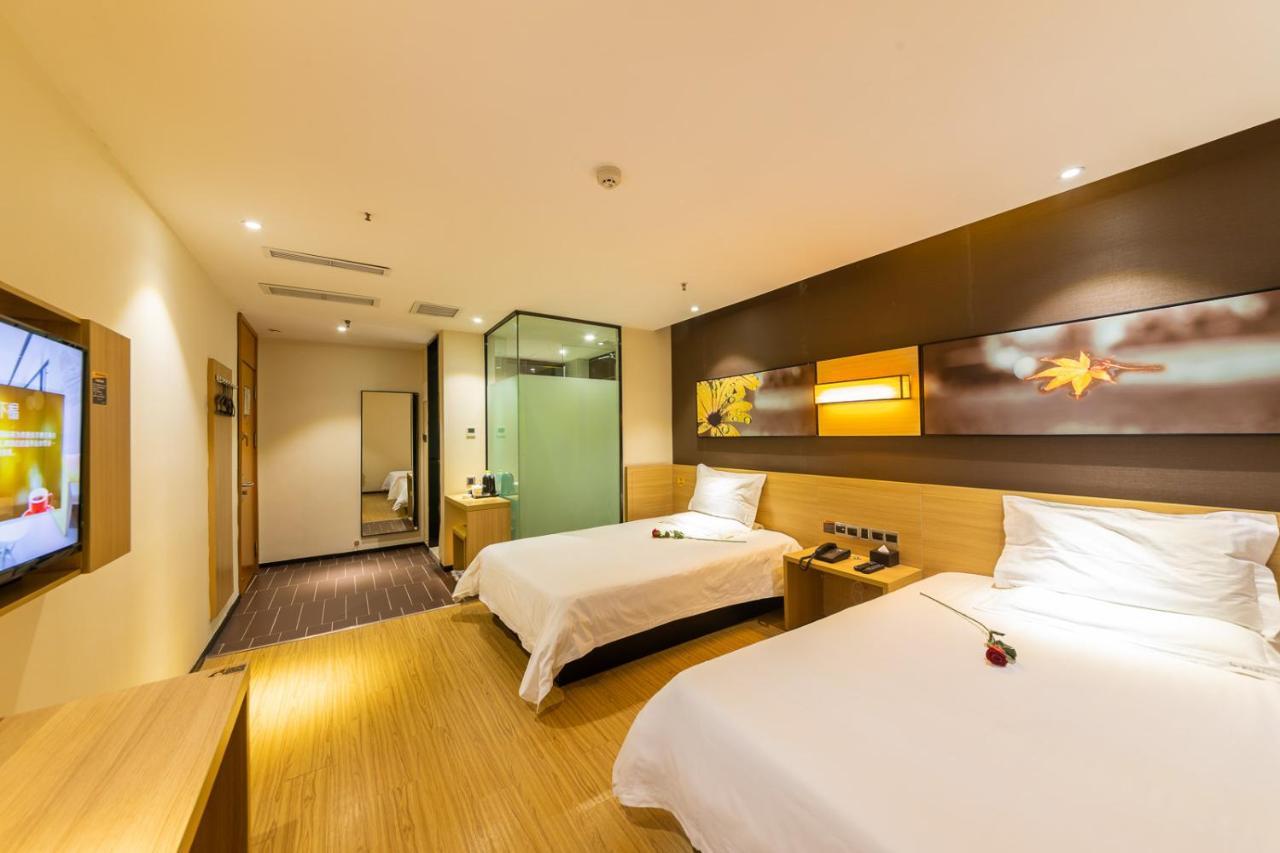 Iu Hotel Chongqing Jiefangbei Dış mekan fotoğraf