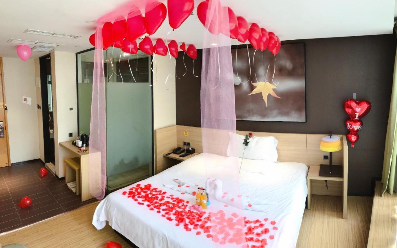 Iu Hotel Chongqing Jiefangbei Dış mekan fotoğraf