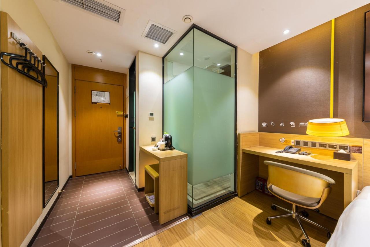 Iu Hotel Chongqing Jiefangbei Dış mekan fotoğraf