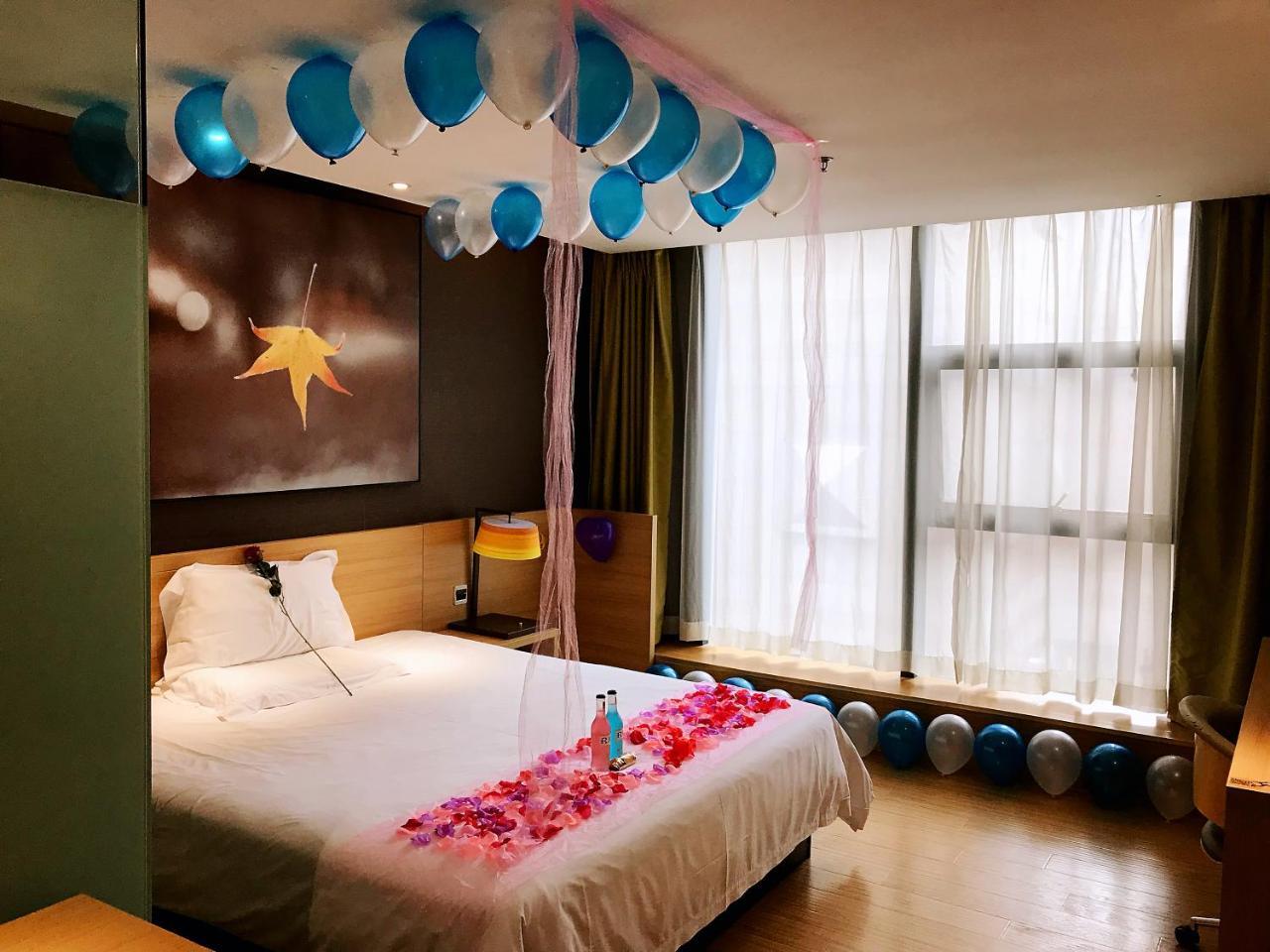Iu Hotel Chongqing Jiefangbei Dış mekan fotoğraf